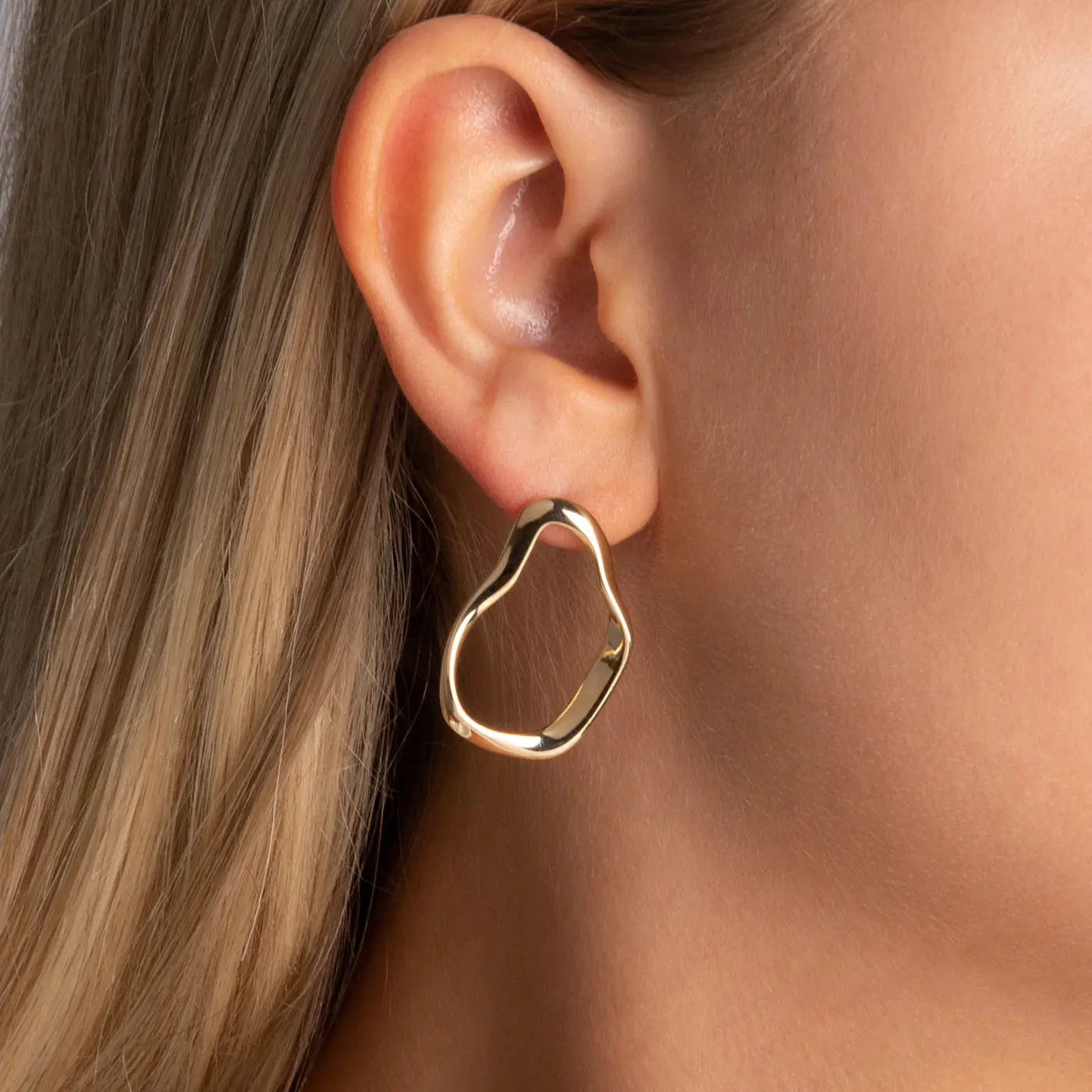 Forma Contour Earrings CHIC In Brazil